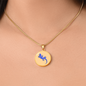 Electric Blue Gecko Graphic Personalised Engraved Disc Necklace on light caramel background. Polished surgical steel or with an 18k gold finish option. Necklace: 18-22" adjustable.
Circle Pendant: 0.9” x 0.9” (23.5mm x 23.5mm)